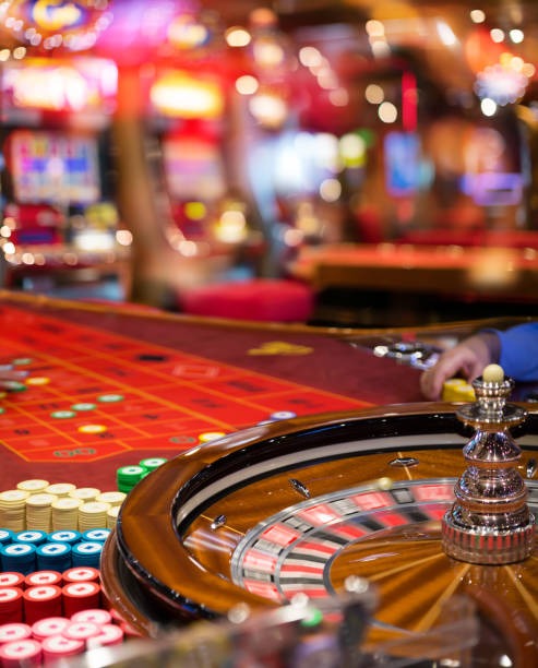 Card game interface on kingtop toto showing hand comparison and betting options